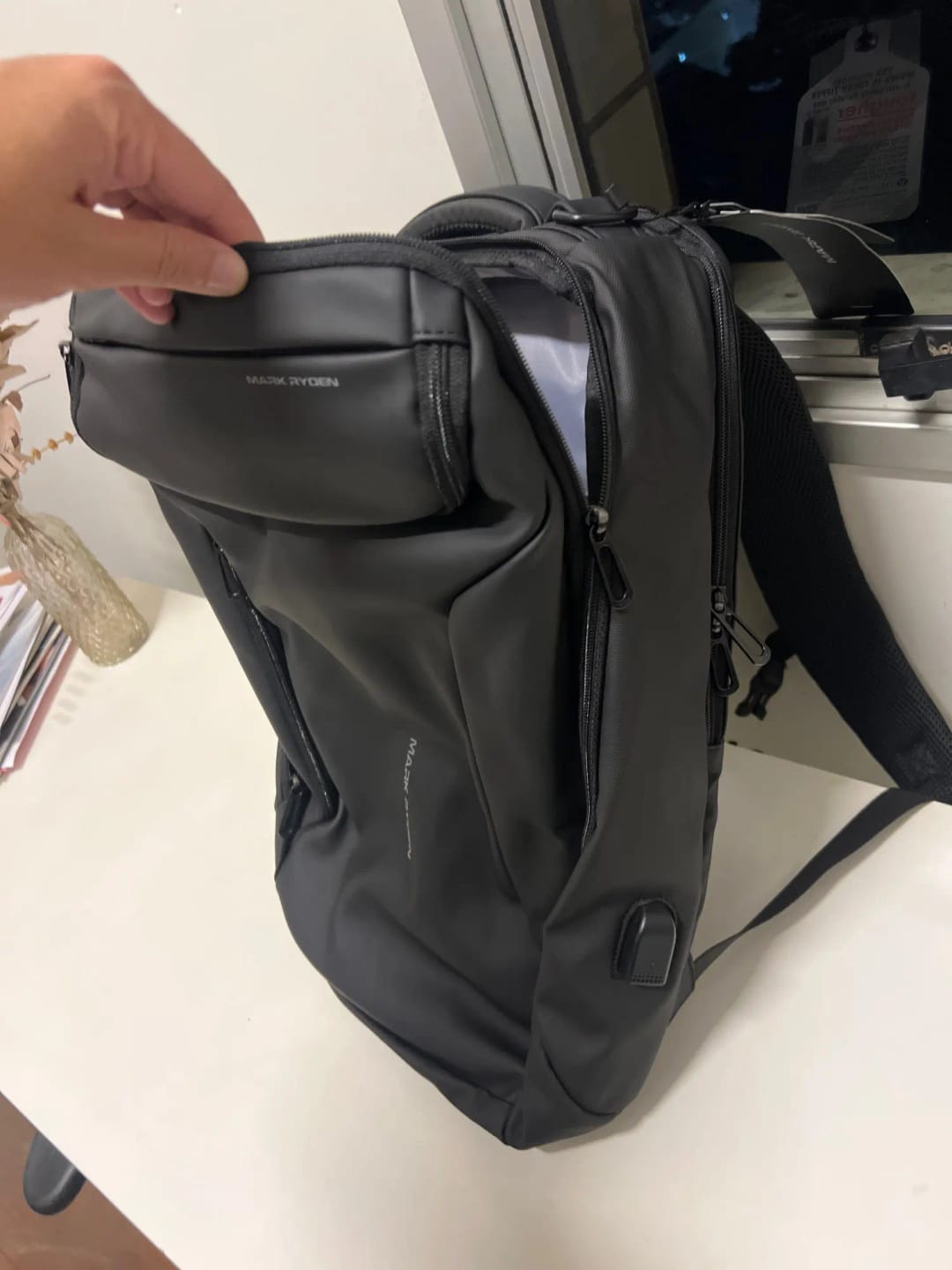 Customer photo review of Compacto Pro: MarkRyden Top Seller Futuristic Design Simple Large Capacity Daily Backpack