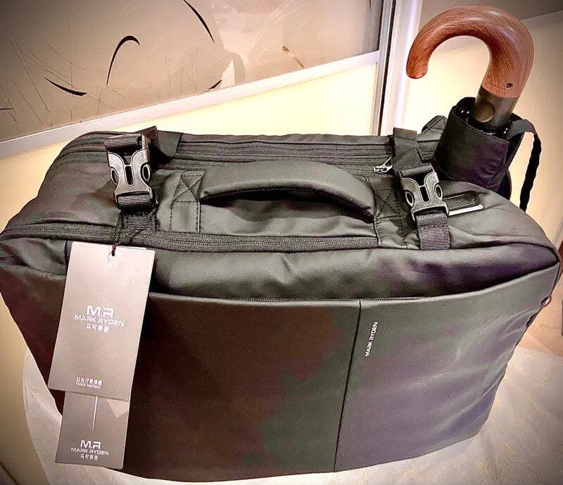 Customer photo review of Super: Business Trips Travel College Three-layer Main Pocket Backpack 40L