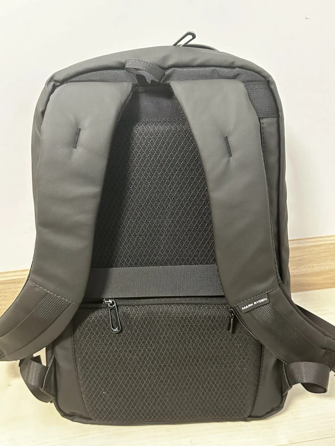 Customer photo review of Profession: Futuristic Design Minimalist and Lightweight Backpack