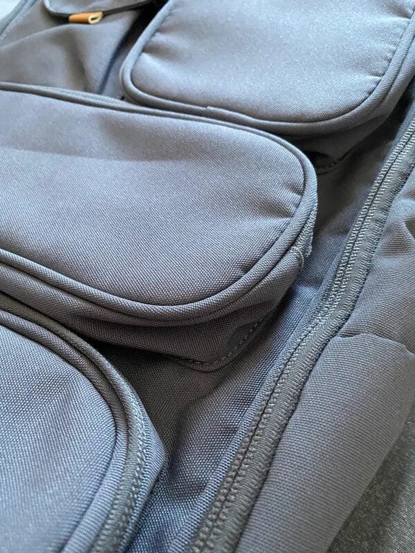 Customer photo review of VersaPack: Multifunctional Urban Commuter Backpack 17.3 inch Laptop
