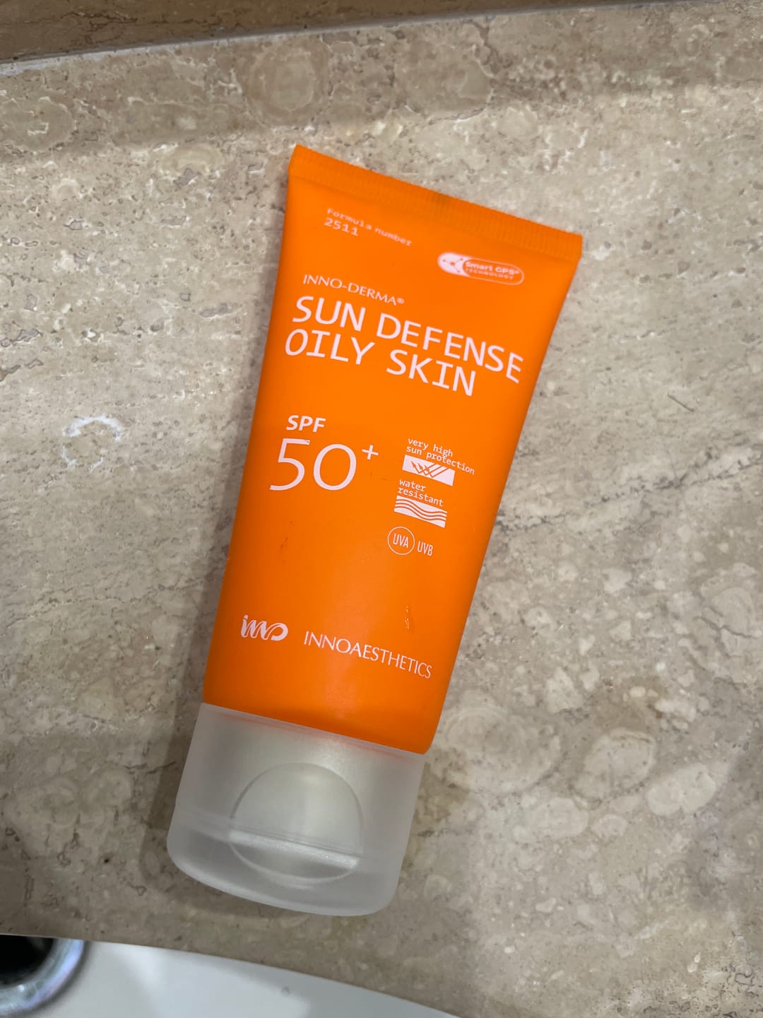 Customer photo review of SUN DEFENSE OILY SKIN SPF50+ / Protector solar para pieles grasas