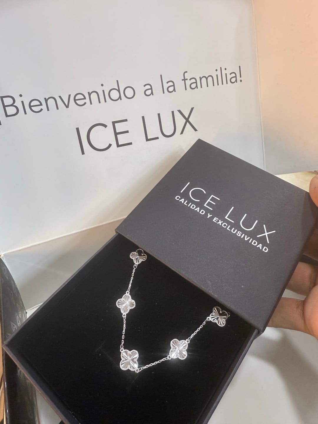 Customer photo review of Pulso trébol VC