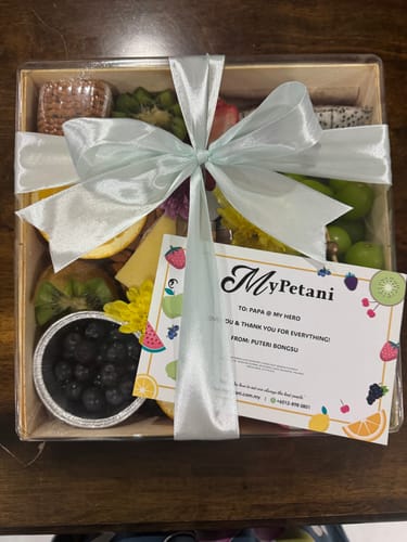 Customer photo review of Subang Jaya Signature Cheese Fruit Grazing Platter (Available in S, M & L size) [Malaysia]