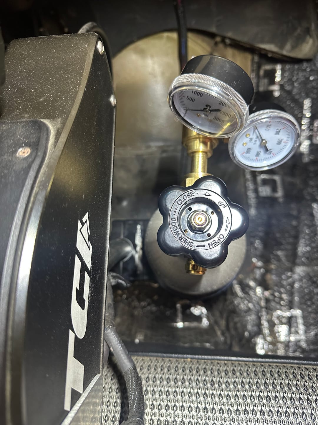 Customer photo review of Motion Raceworks Black Anodized 2.5lb CO2 Bottle Bracket (Bottle Not Included) 25-10007