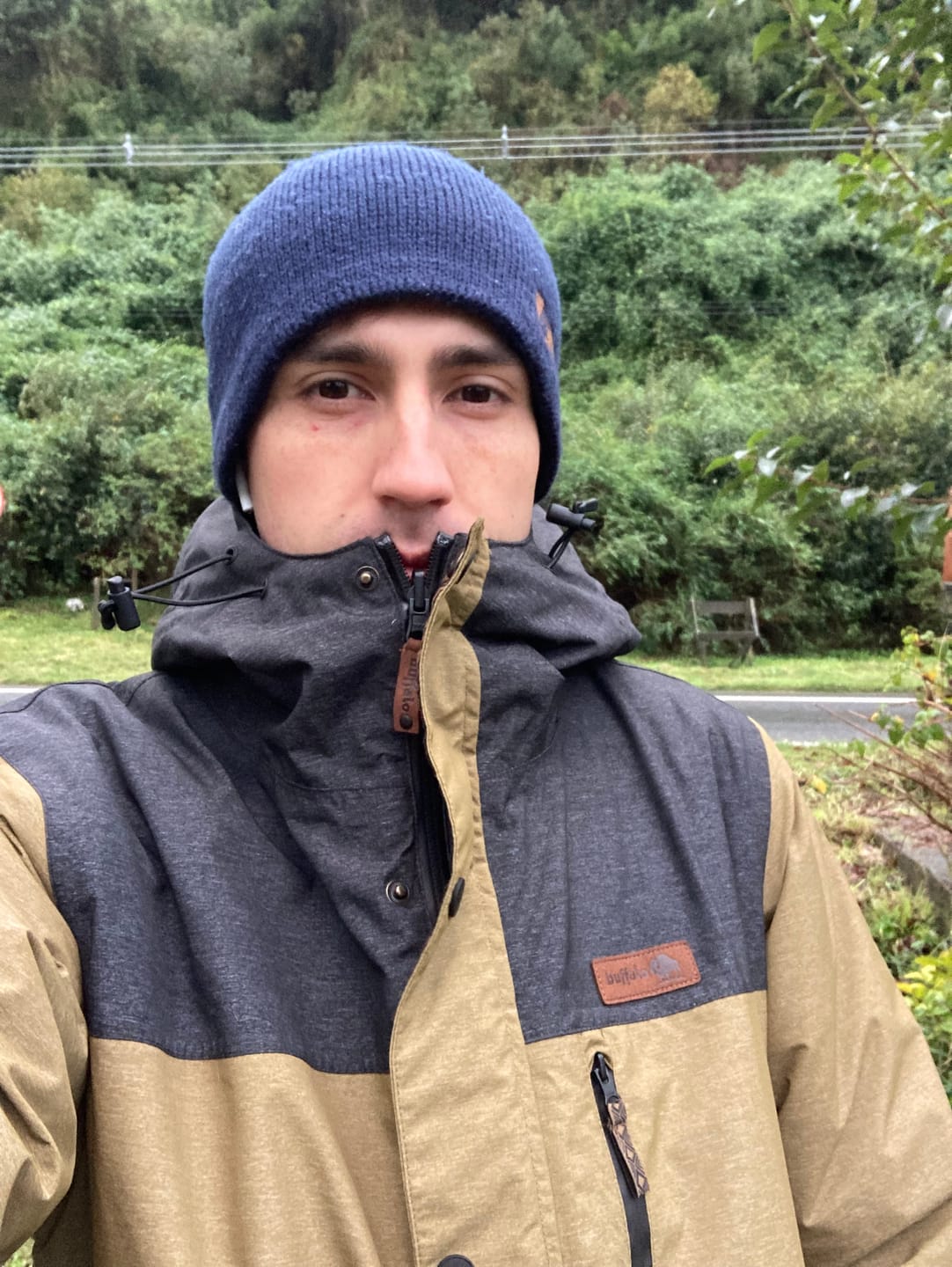 Customer photo review of Parka Impermeable Reversible Camaleon Hombre
