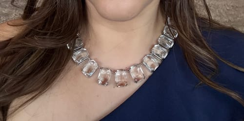 Customer photo review of COLLAR MILLENIA CRISTALES SWAROVSKI OCTAGONAL BLANCO + KIT DE REGALO