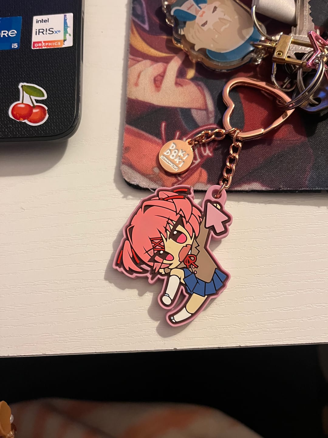 Customer photo review of Doki Doki Literature Club - Natsuki Mouse Pointer Rubber Keychain