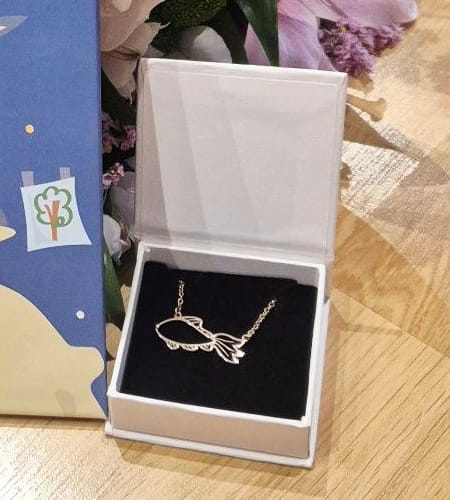 Customer photo review of Dibujo infantil personal como Collar o Colgante en oro