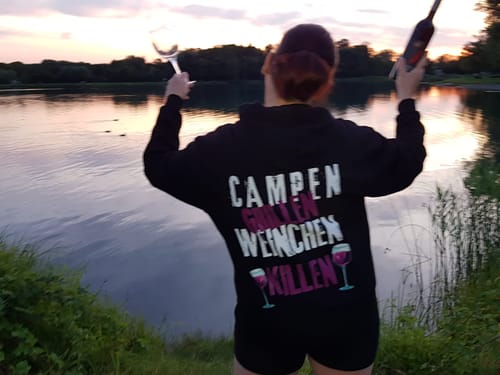 Customer photo review of Campen Grillen Weinchen 22 Rückendruck | Premium Hoodie unisex