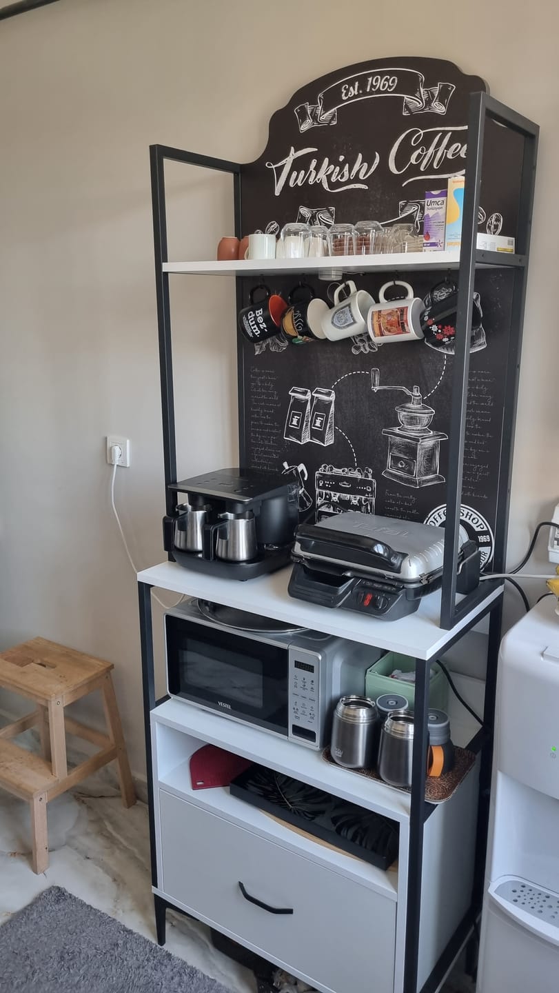 Customer photo review of Rani JE155 Işıklı Kahve Köşesi Çekmeceli Çok Amaçlı Mutfak Dolabı Beyaz