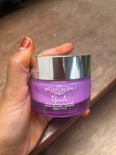 Customer photo review of Ujvala Skin Brightening Moisturizer
