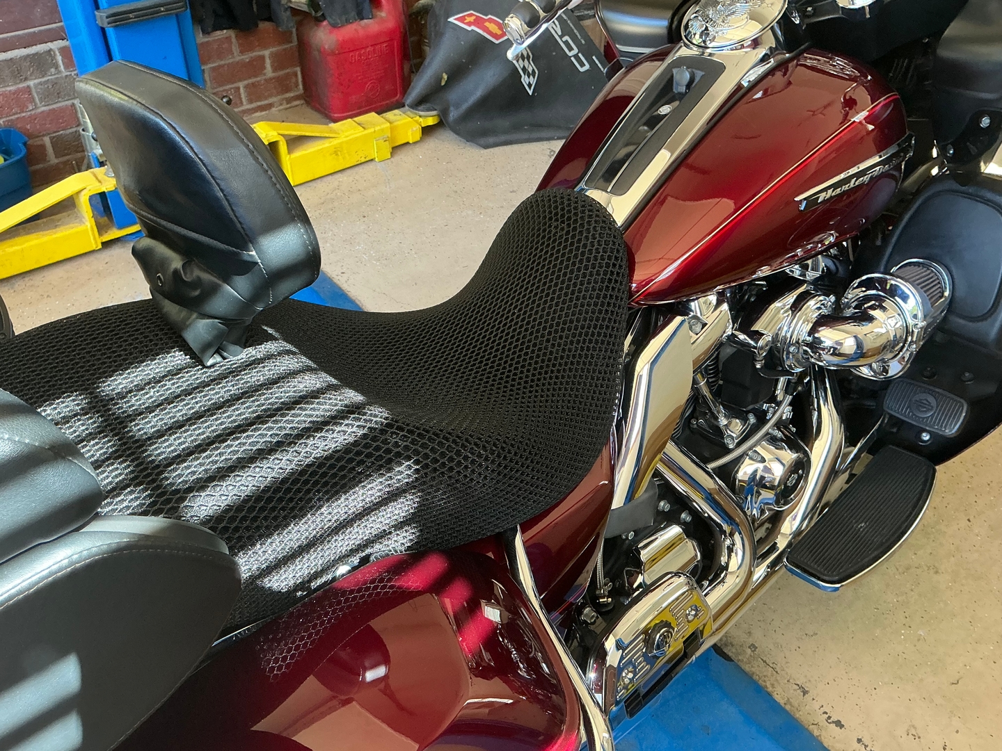 Wind Rider mesh seat cover on a Harley Davidson Road Glide Ultra