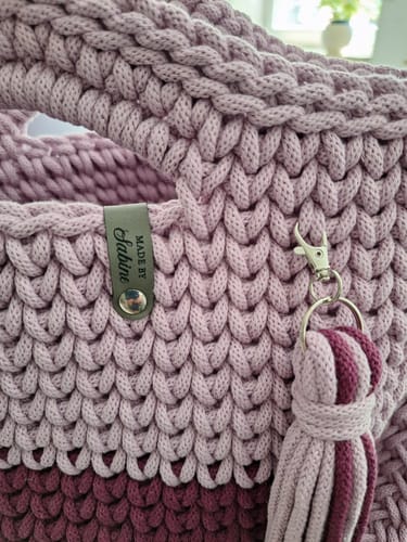 Customer photo review of Personalisierte Labels mit Chicago Screws - Kunstleder-Label mit Schrauben