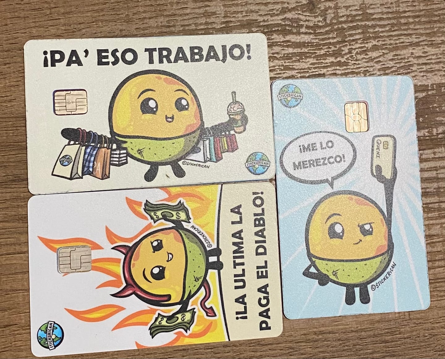 Customer photo review of La Última La Paga el Diablo - Sticker para Tarjeta de Crédito