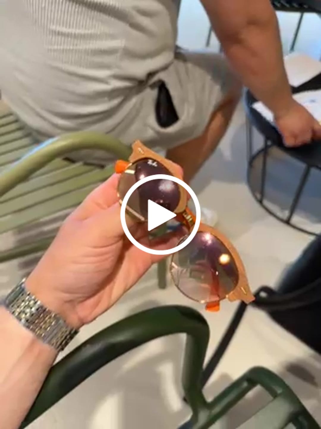 Customer video review of RayBan RB4246M Clubmaster Wood 1218/70 mědená unisex sluneční brýle 51x19x145 mm