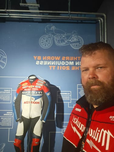 Customer photo review of Milwaukee Tools® x DUCATI® Teamwear Track Jacket