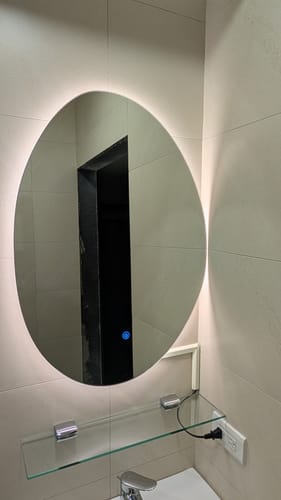 聖富 review of 不規則蛋型無框浴室除霧燈鏡 可調光 image 1 out of 1