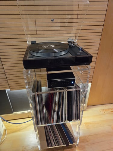 Customer photo review of A120A  - Acrylic Record Player Shelf
