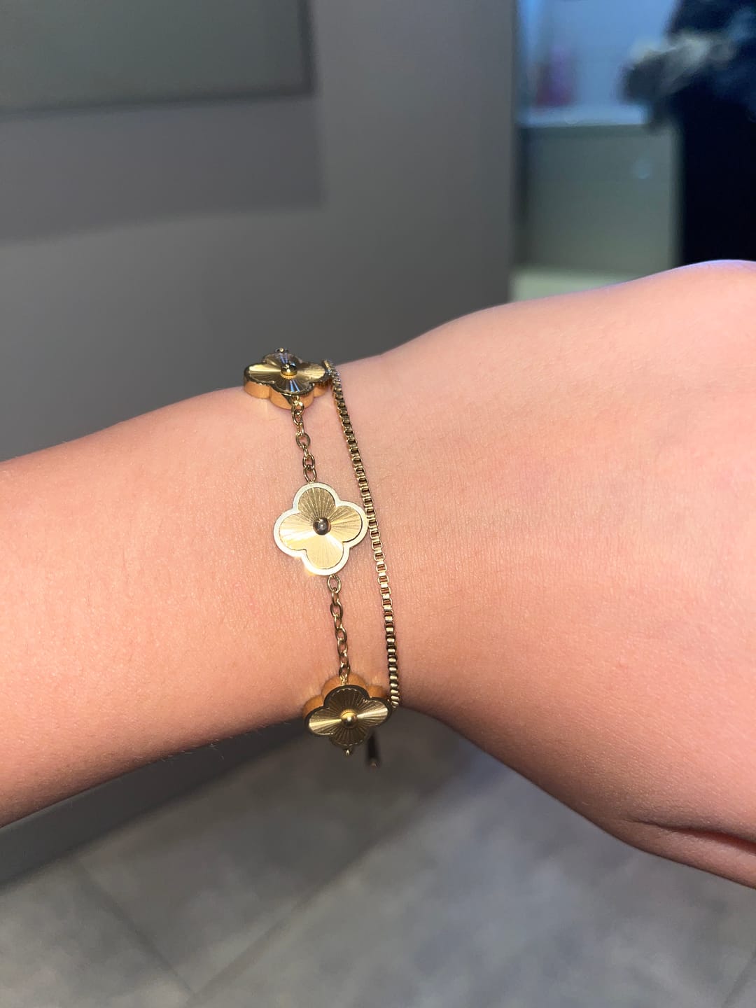 Customer photo review of Golden Lucky Leaf Abbaddon Armband 14K Vergoldet