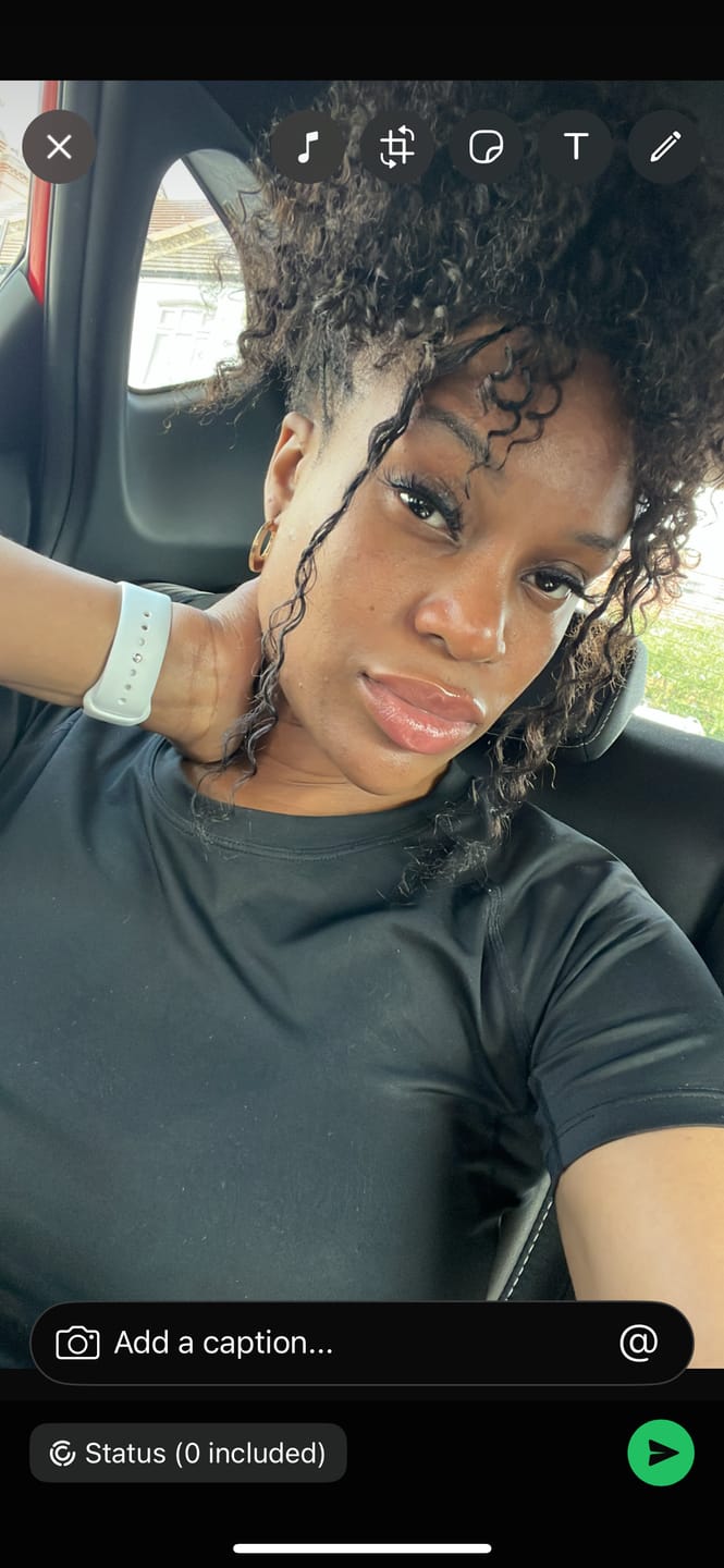 Customer photo review of Burmese Hair Curly Bundles