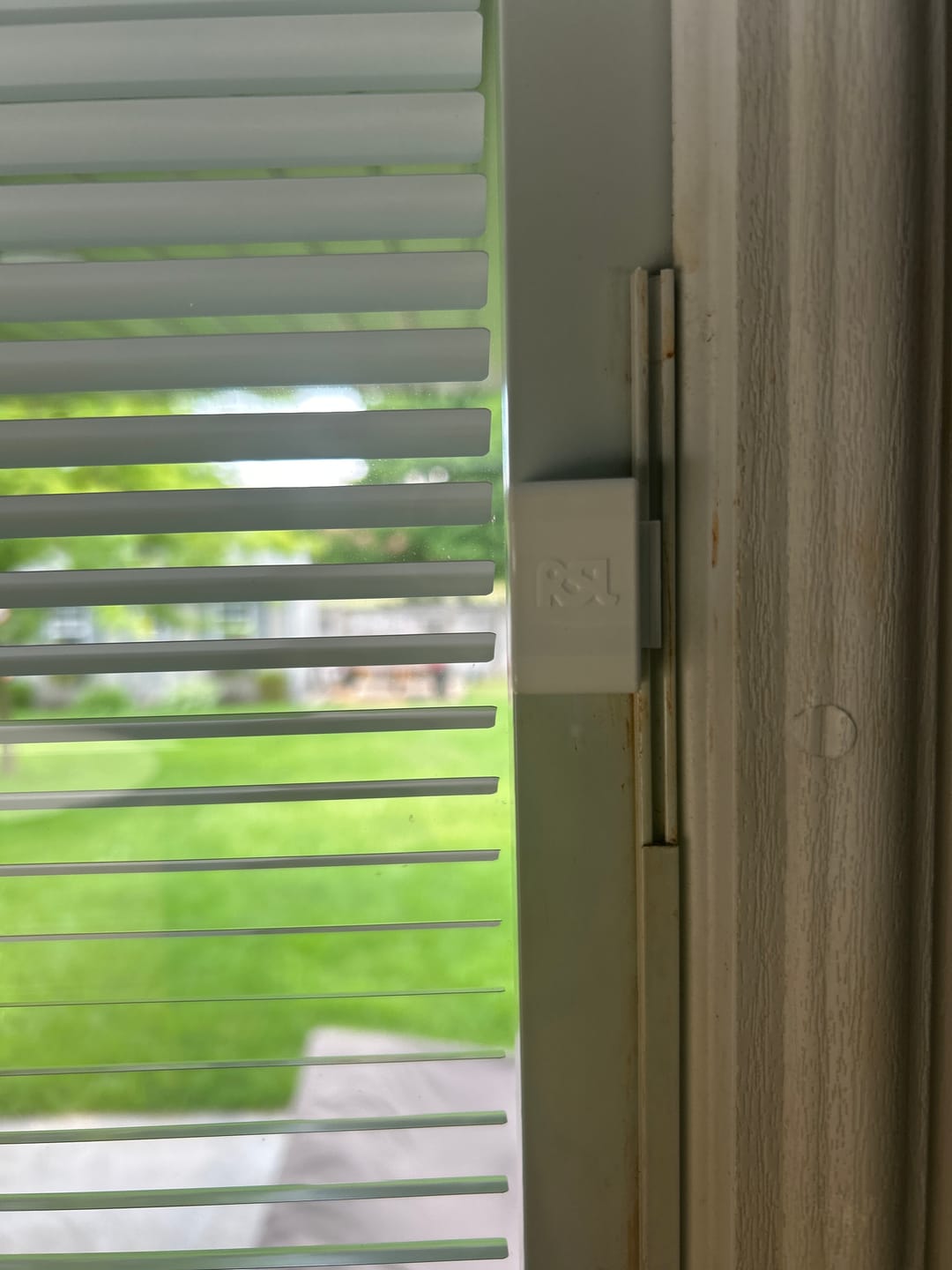 Customer photo review of RSL Sliding Magnetic Blind Controller
