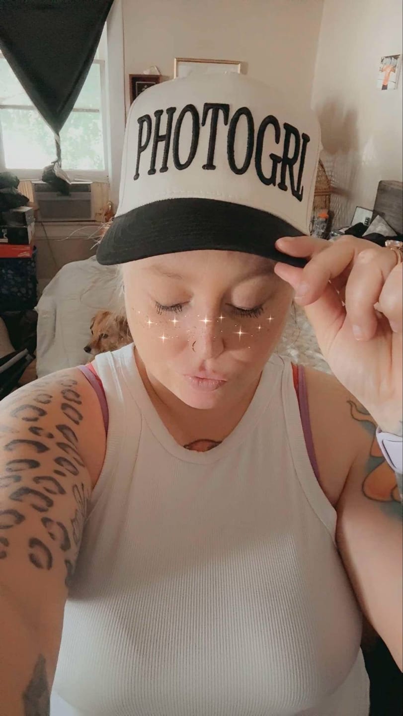 Customer photo review of PHOTOGRL - Trucker Hat
