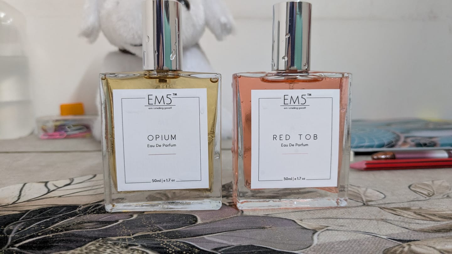 Customer photo review of EM5™ Red Tob Unisex Perfume EDP Spray for Men & Women | Spicy Tobacco Woody Fragrance Accords | Luxury Gift for Him / Her | Variants Available: 50 ml Spray / 15 ml Spray