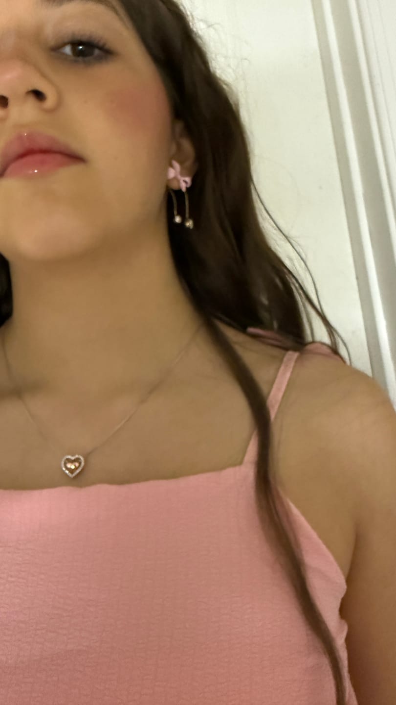 Customer photo review of Susan 18k White Gold Plated Halo Heart Necklace with Swarovski Crystals