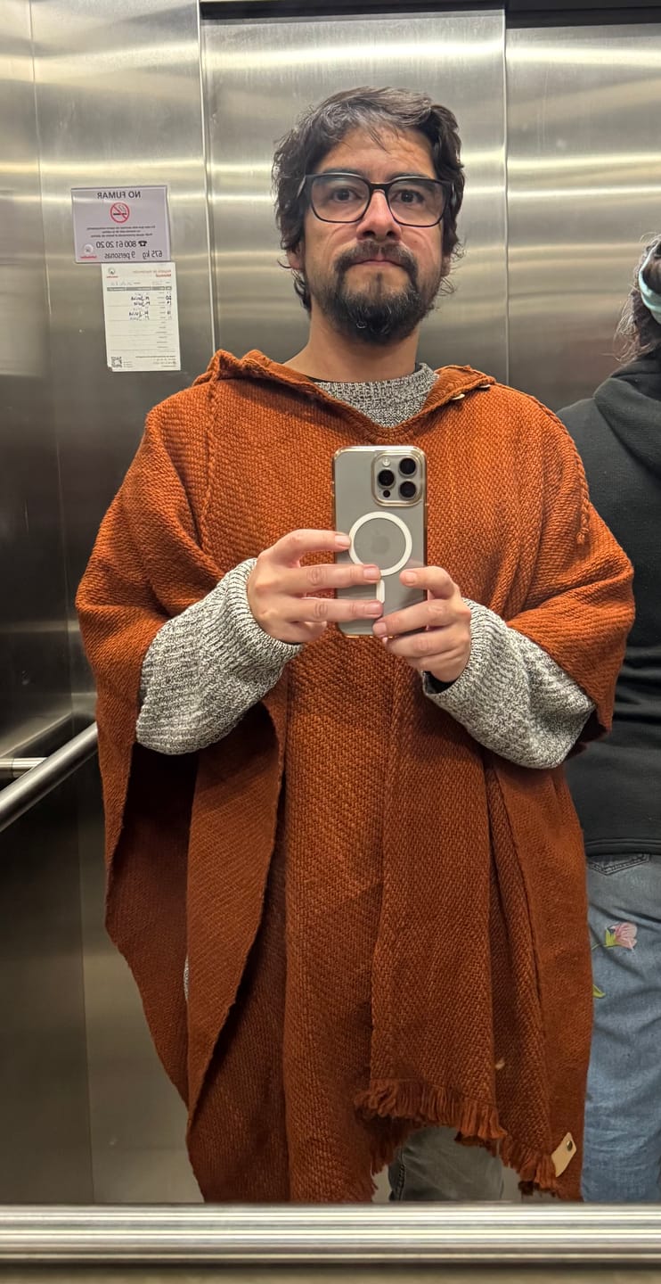 Customer photo review of PONCHO CLÁSICO TERRACOTA