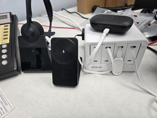 Customer photo review of Gitryin Desktop Charging Station 12-in-1 (40W Combo)