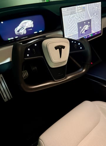 Customer photo review of Custom Airbag Top Cover for Model S & Model X Plaid & REFRESH 2021-2025