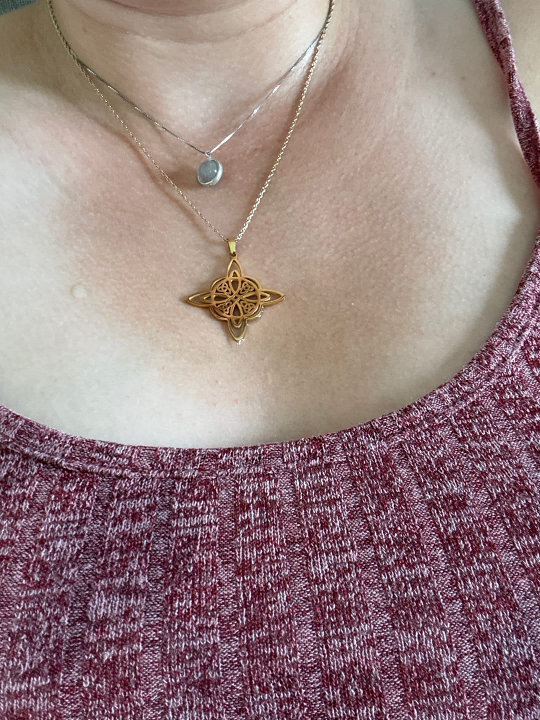 Customer photo review of Pendentif "Protection Éternelle" en Nœud de Sorcière