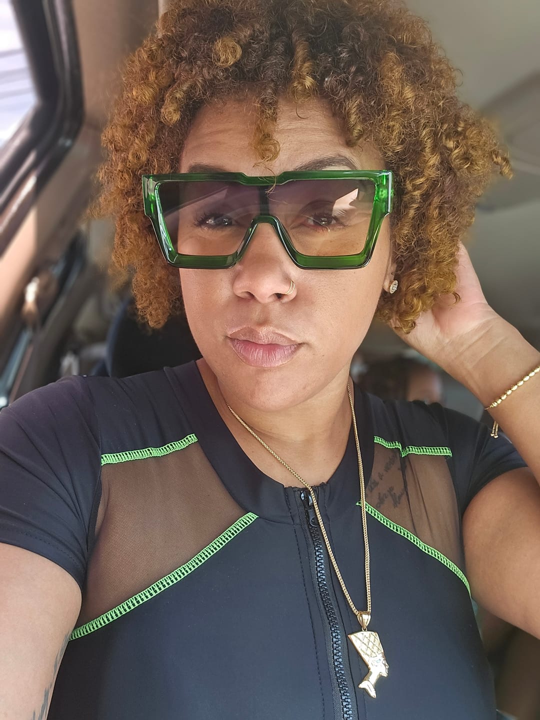 Customer photo review of Twelve12 Moisture Shampoo 32oz (Pump Sold Separately)*Lemon Scent