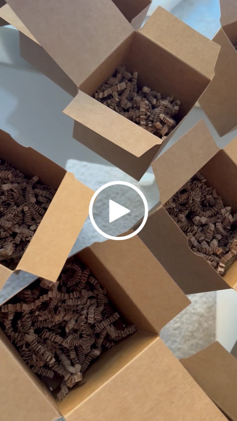 Customer video review of Virutas de relleno kraft de calidad premium
