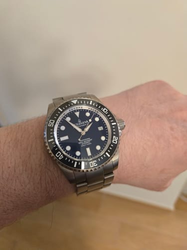 Customer photo review of Oceaneva Men's Deep Marine Explorer II 1250M Titanium Watch Navy Blue