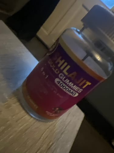 Customer photo review of Shilajit Gummies 8 in 1