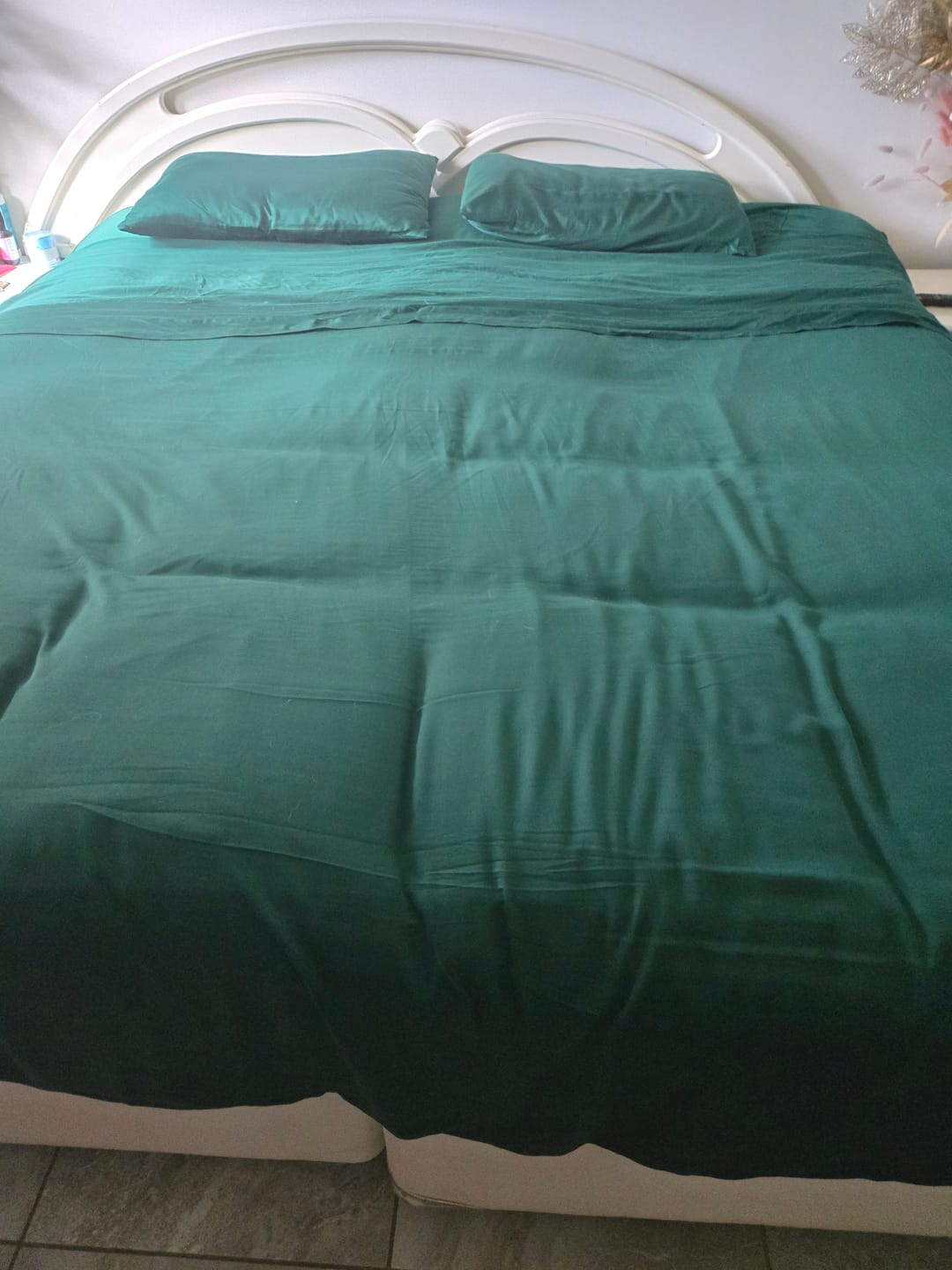 Customer photo review of Muscle Mat Easy-Make Luxury Bed Sheet Set