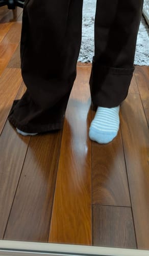 Heloisa Yukie M. review of Calça Jeans Wide Leg Buriti Marrom Escuro image 1 out of 2