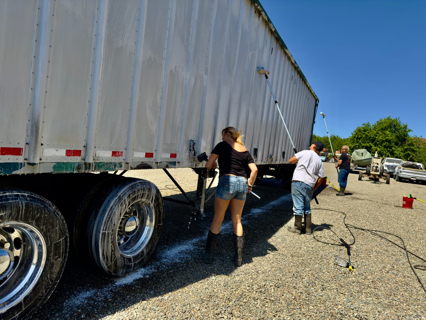Customer photo review of 18" Trailer Wash Brush