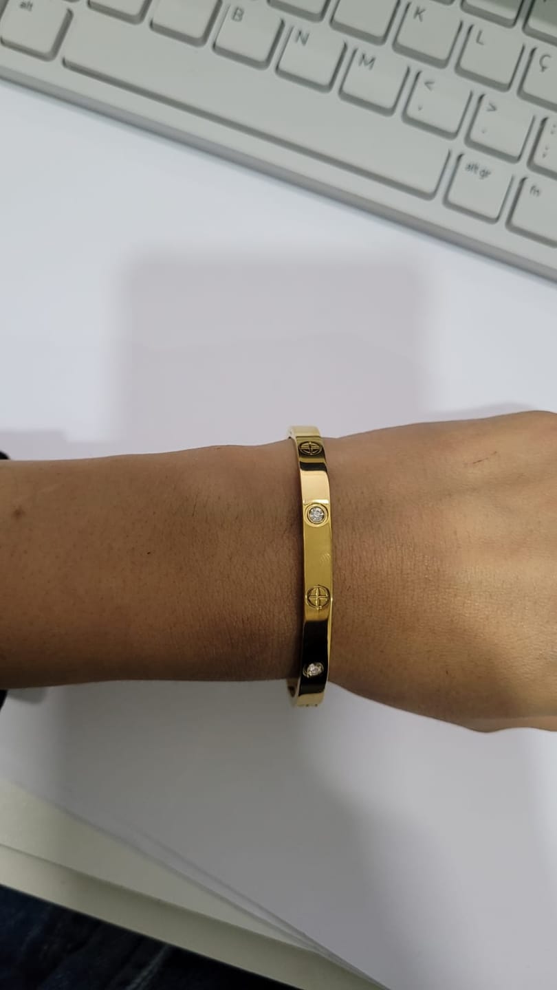 Customer photo review of Bracelete Pedras de Glamour Banhado em Ouro 18k