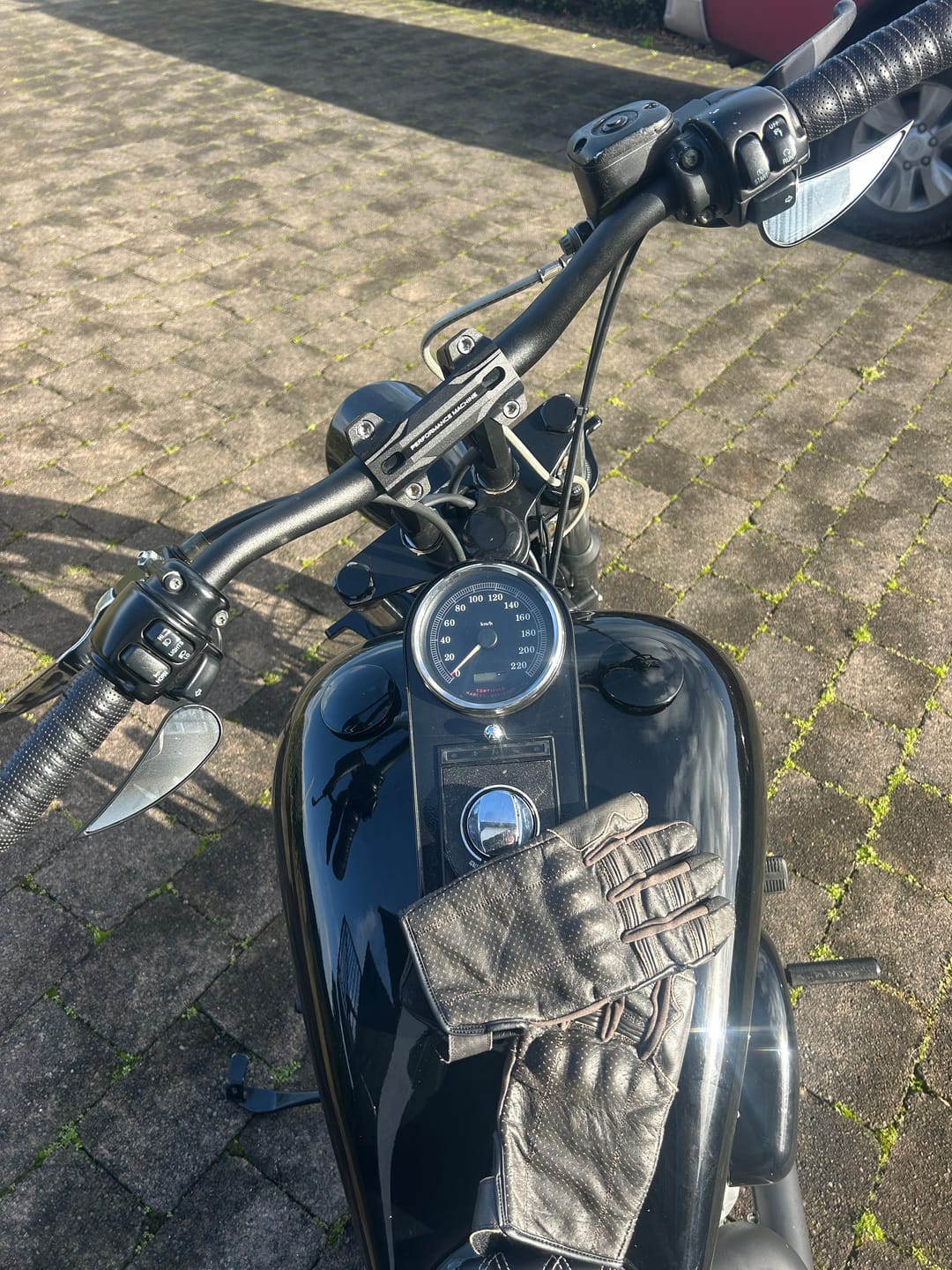 Customer photo review of *NEW* Gen 3 Thumpa's | Short Cuff Summer Motorbike Gloves | Perforated Dark Charcoal Brown Leather