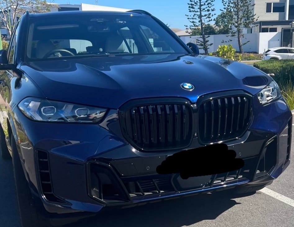 Customer photo review of ABS Glossy Black Front Kidney Grilles Fit For BMW【X5 G05 LCI】2023+
