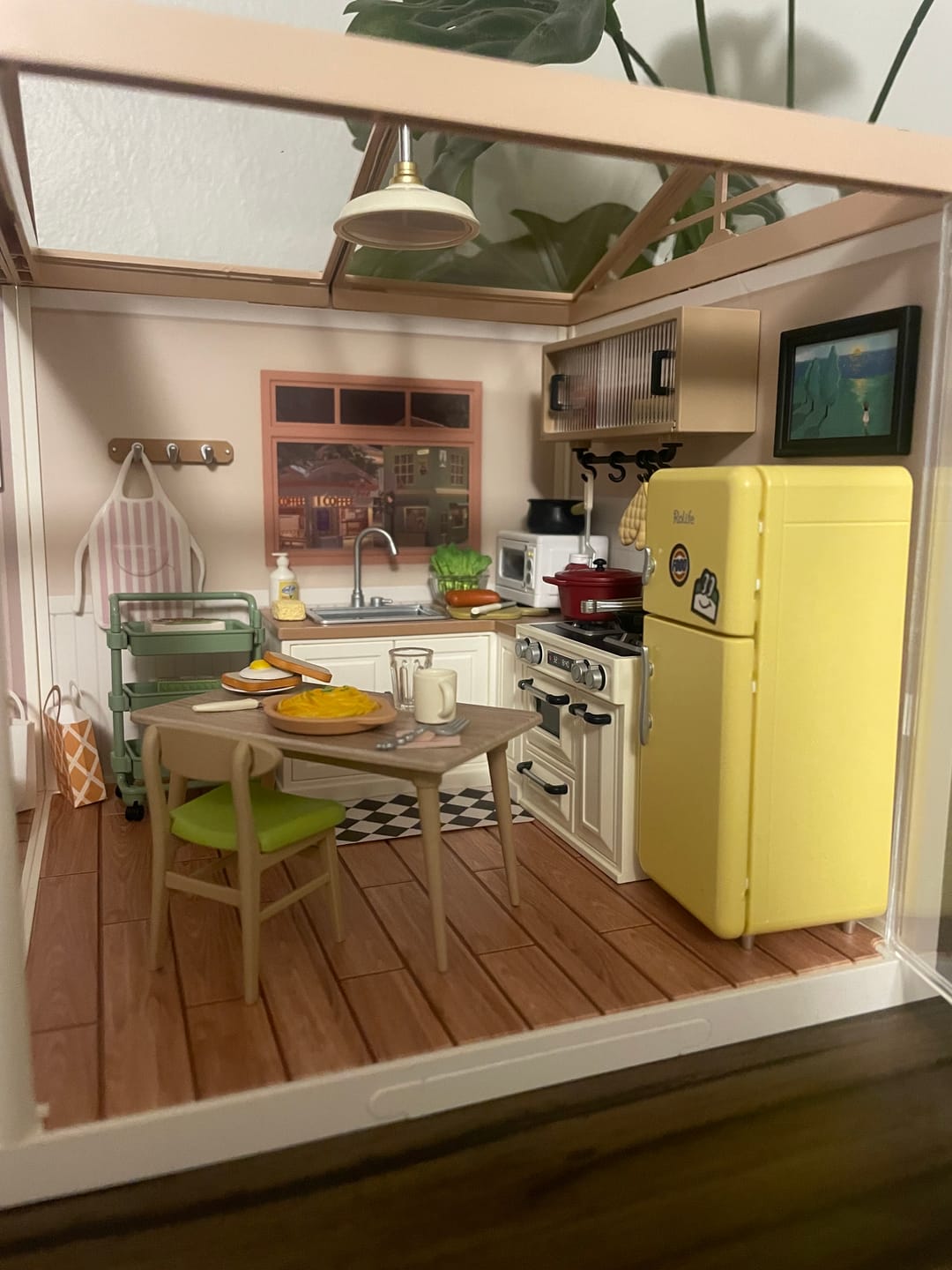 Customer photo review of Rolife Super Creator - Casas Miniatura Happy Meals Kitchen