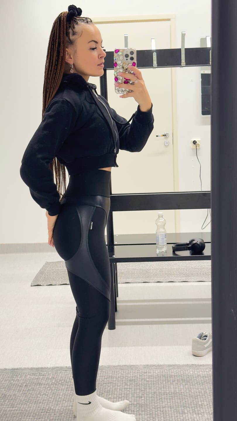 Customer photo review of Leggings Extra Sex Push-Up Corsage LYC Black Skin