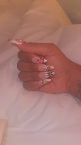 Customer photo review of Custom Nails
