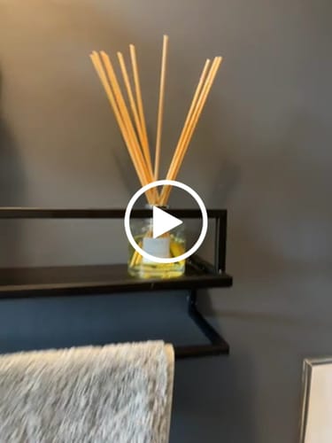 Customer video review of Lemongrass Reed Diffuser