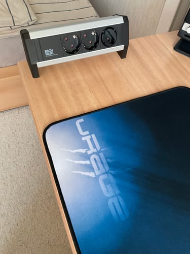 Customer photo review of Bachmann Steckdosenleiste DESK 1