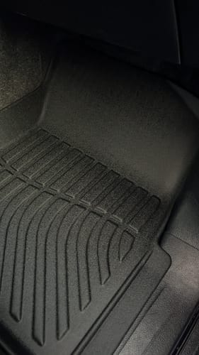 Customer photo review of PISOS CALCE PERFECTO TOYOTA HILUX REVO 2016 AL 2024