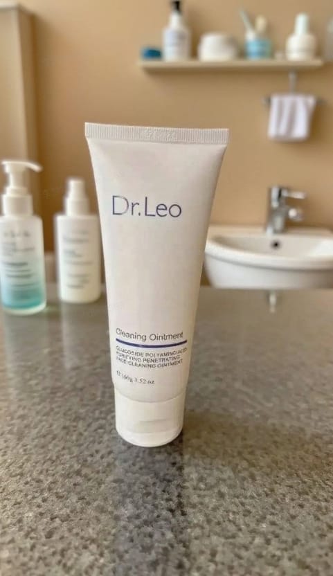 Customer photo review of Polyamino Acid Purifying Facial Cleanser