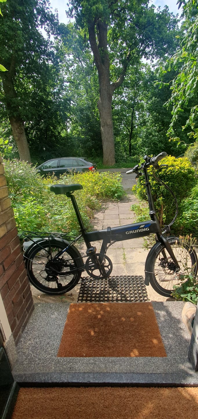 Customer photo review of 【Vorbestellung】GRUNDIG E20 Falt-E-Bike 20''